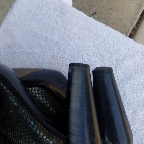 DKNY Pewter Snake Skin Women's Boots - Picture 5 of 8